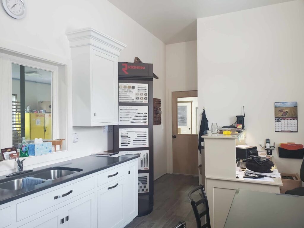 About Us | The Woodchopper